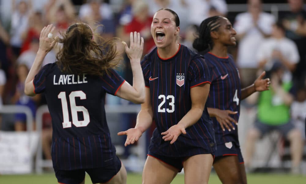 Hayes sets USWNT roster for SheBelieves Cup