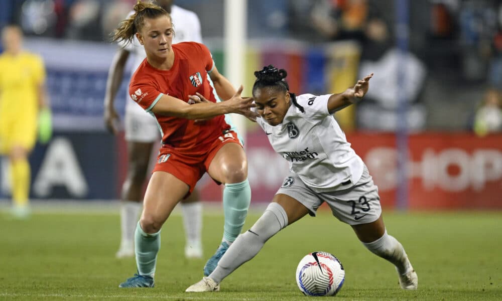 Big money for Bethune and Hutton proves NWSL is in a new era