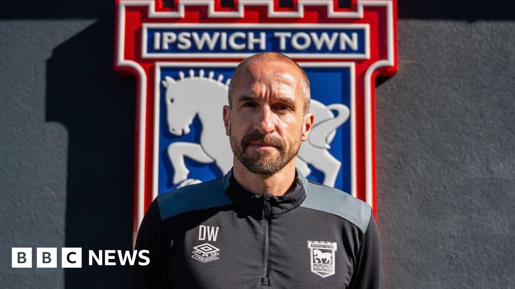 Interim boss Wright given Ipswich job full-time