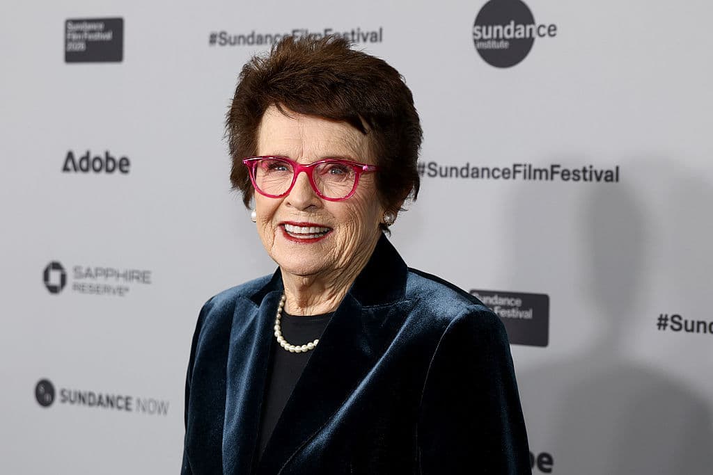 Tennis Legend Billie Jean King Earns Cal State L.A. Degree After 65 Years