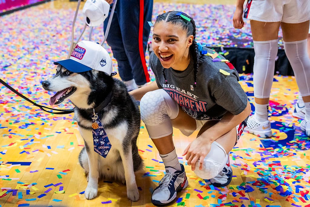 UConn Dominates NCAA Women’s Basketball Bracket Odds at -270