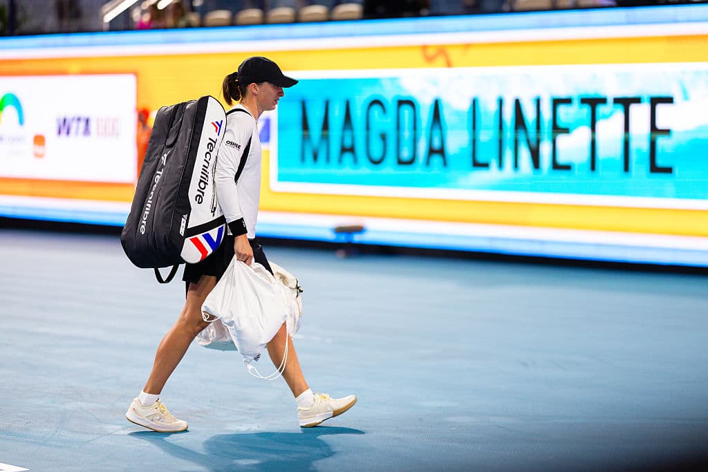 Magda Linette Stuns Iga Swiatek at Miami Open, Ends Historic Winning Streak