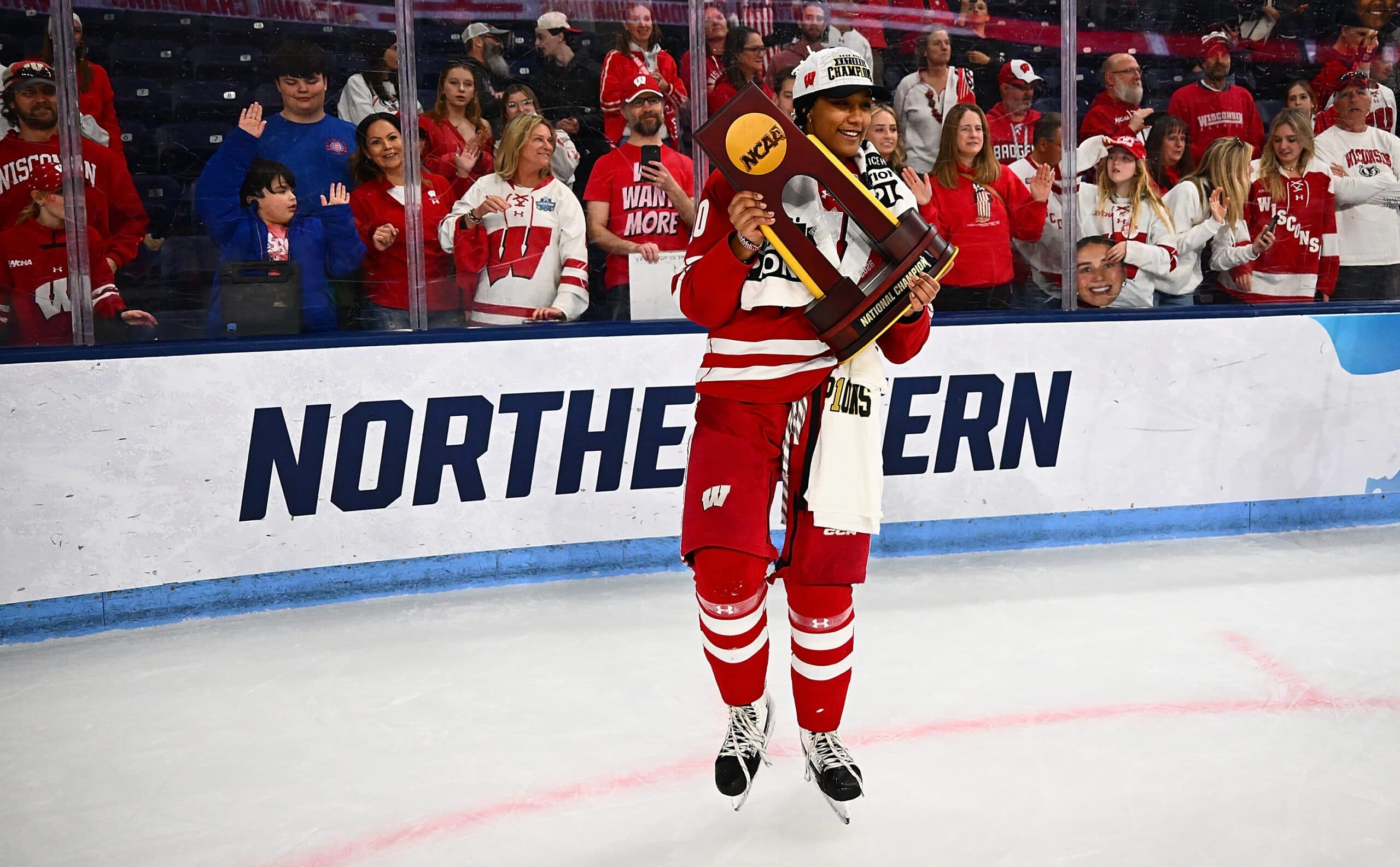 Team USA, Wisconsin Hockey Star Laila Edwards Targets the 2026 PHWL Draft