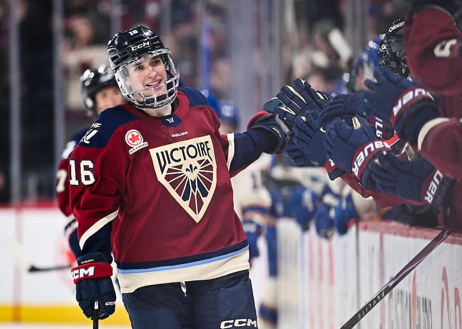 Hayley Scamurra Makes History with Fastest Hat Trick in PWHL History