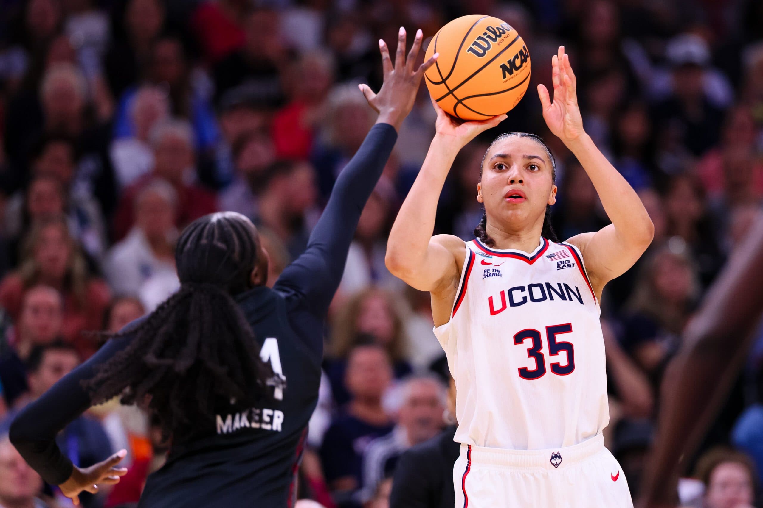 Azzi Fudd Returns to No. 1 in Latest ESPN WNBA Mock Draft