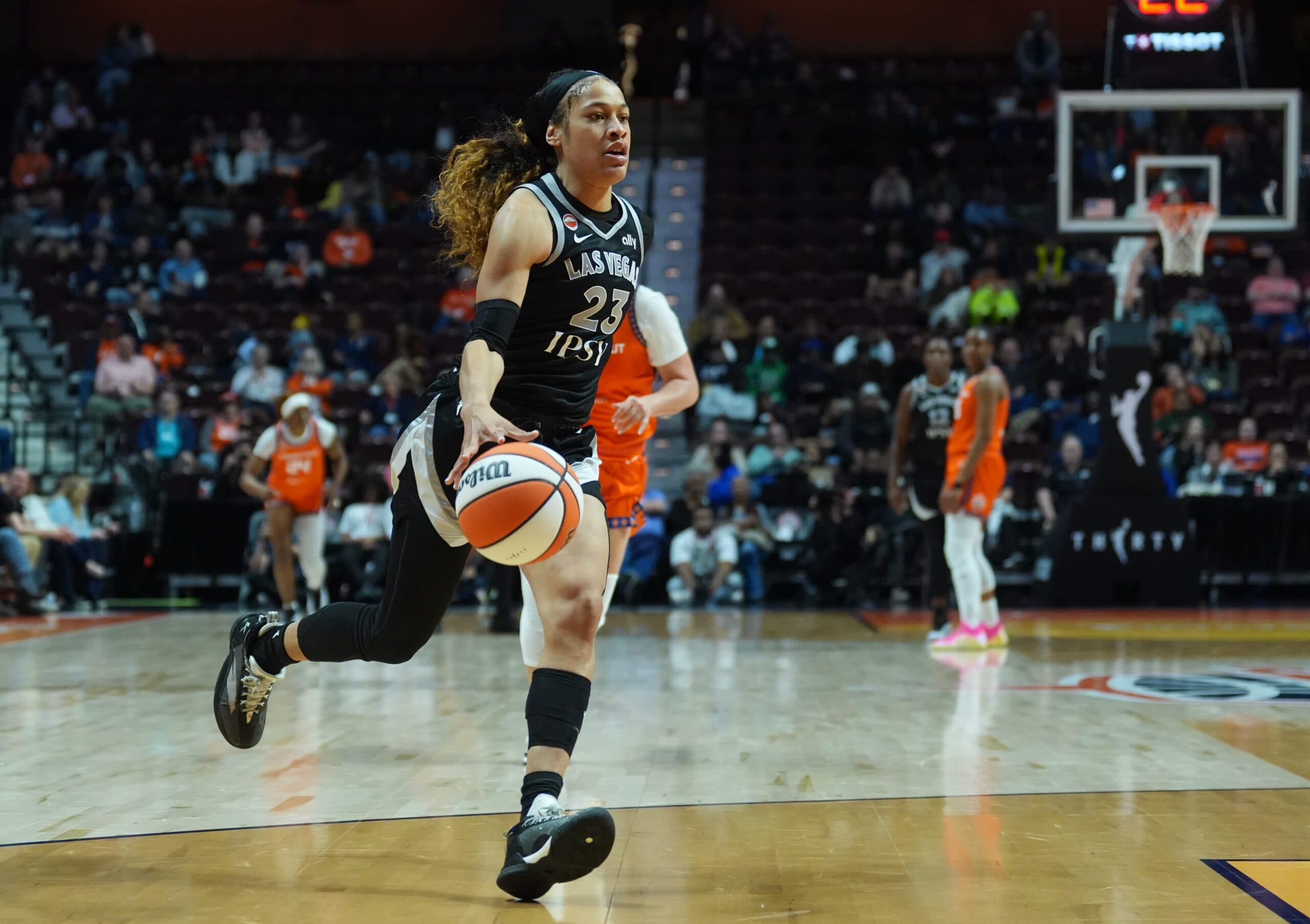 Chennedy Carter Drops 27 Points In Aces’ Win Against Sun