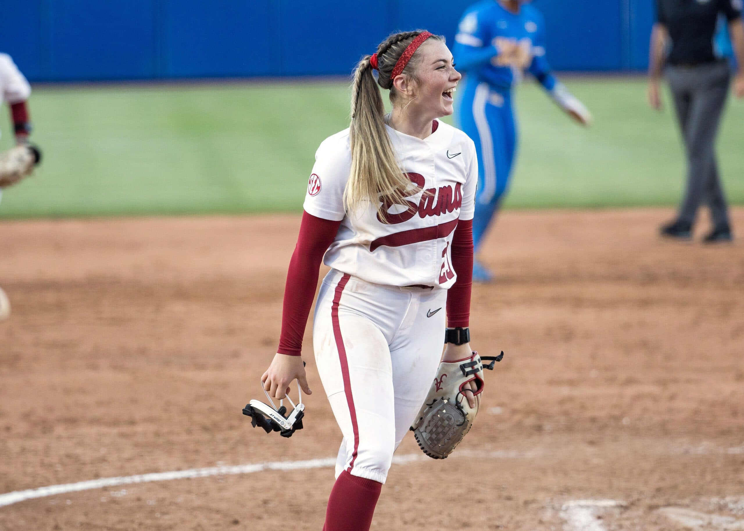 Alabama Softball Downs UCLA 6-3 to Open 2026 WCWS