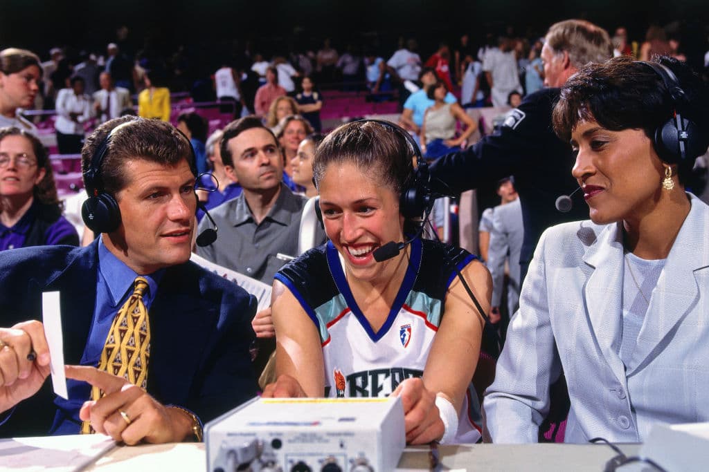 Early WNBA Broadcasters Robin Roberts & Geno Auriemma Return to ESPN Booth