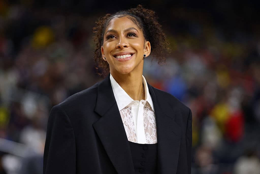 Women’s Basketball HOF Welcomes Candace Parker, Elena Delle Donne