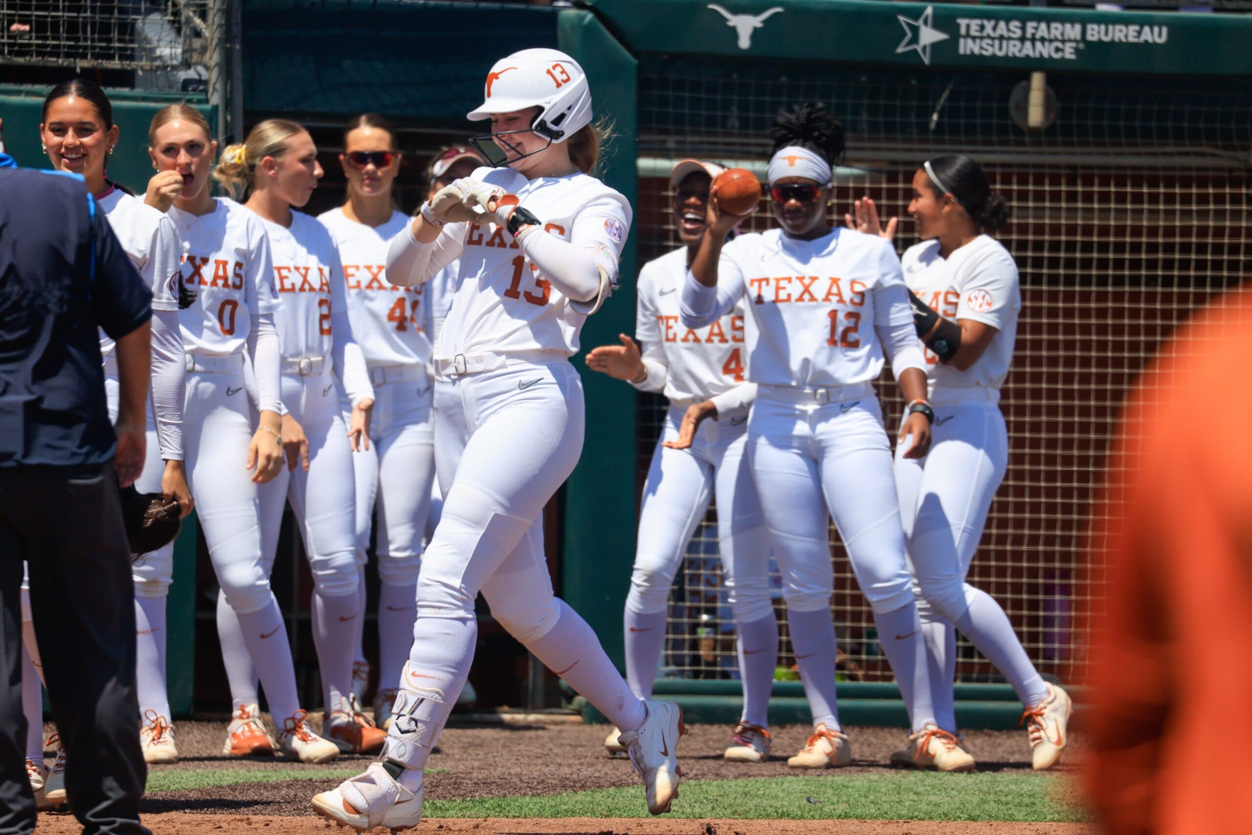 Reporter Holly Rowe Reveals Texas Softball Star Hannah Wells’s Ladybug Superstition