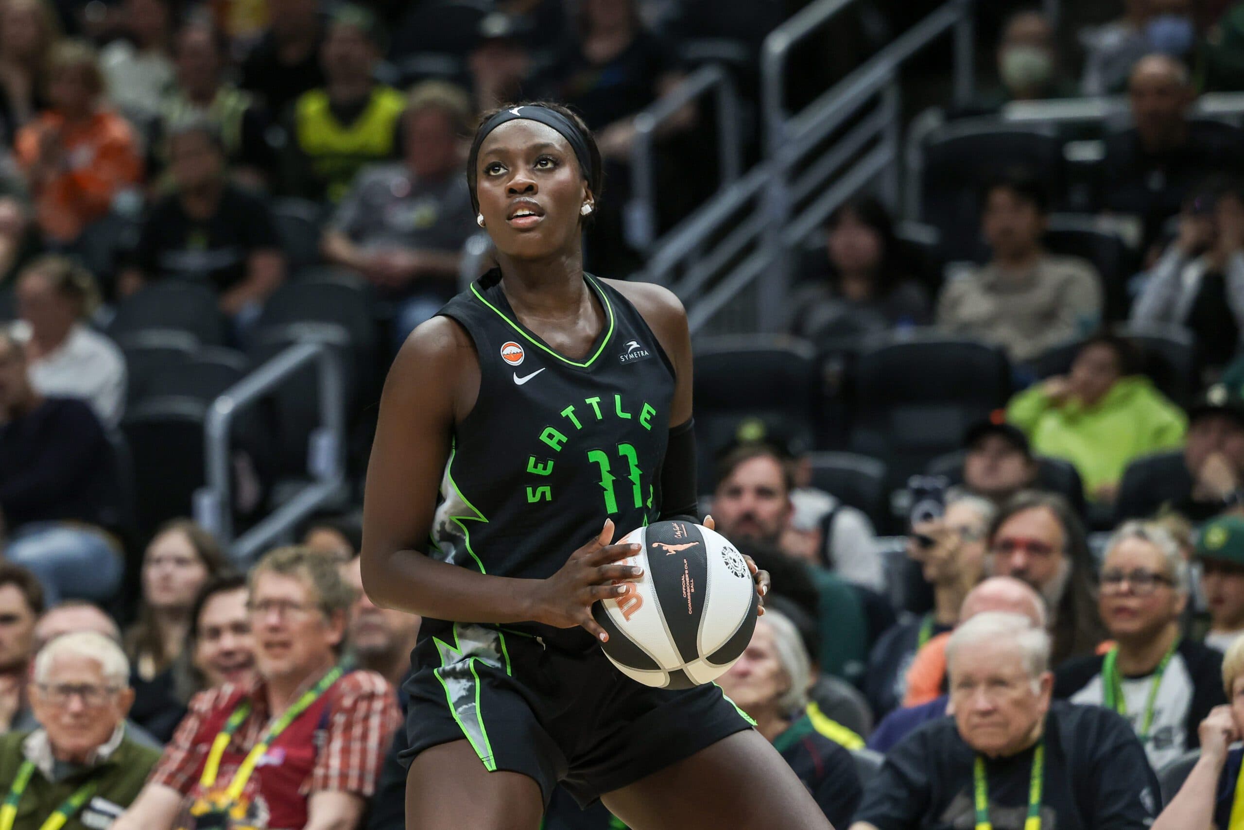 Natasha Mack Carries Phoenix Mercury Past Seattle Storm to Snap Skid