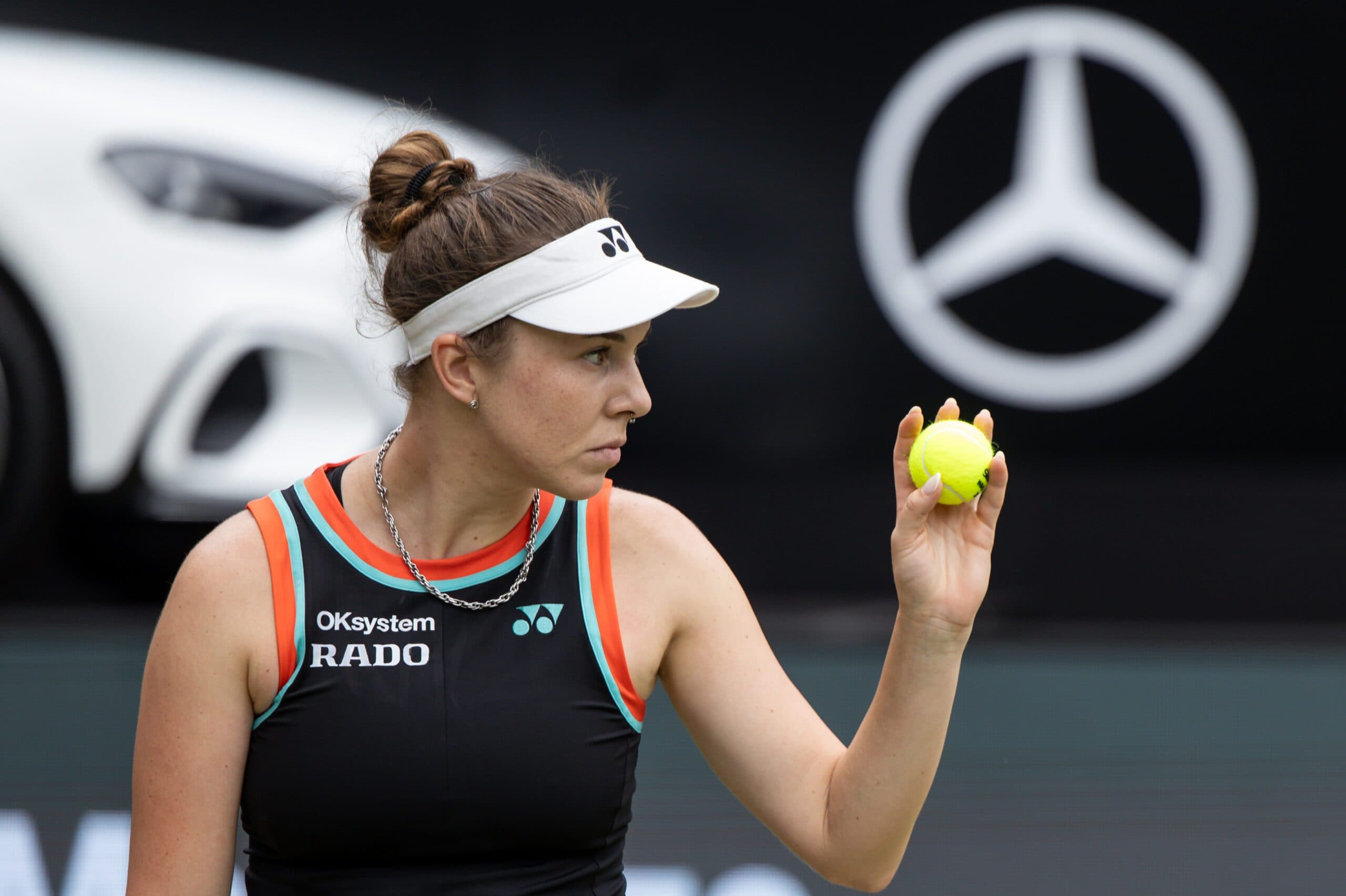 Elina Svitolina & Linda Noskova Cruise to Berlin Open Quarterfinals in Straight Sets