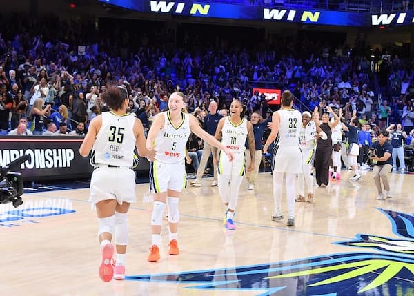 Dallas Wings Stun Chicago Sky in Epic 4th-Quarter Comeback Win