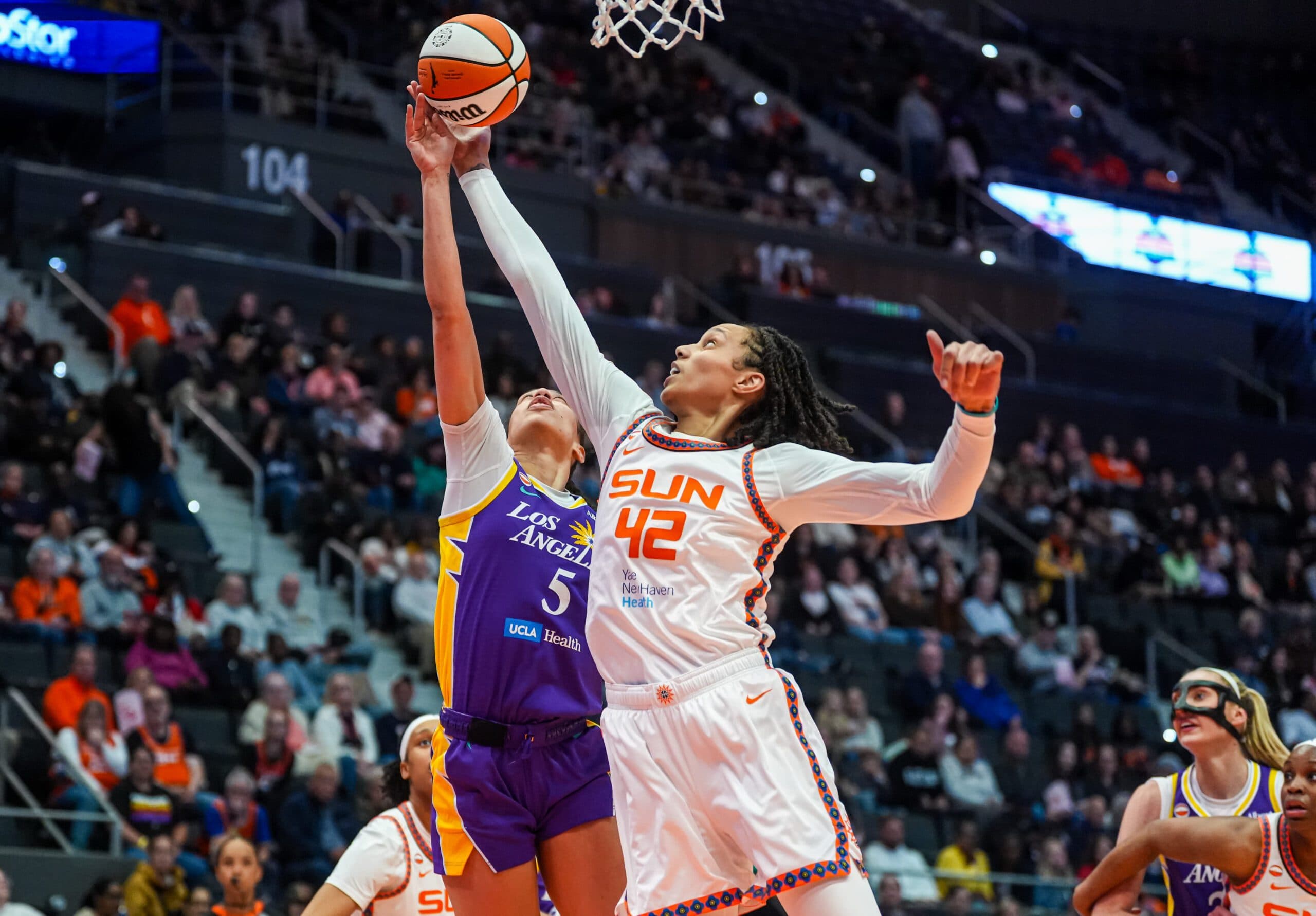 Brittney Griner Makes WNBA History with 6,000th Career Point