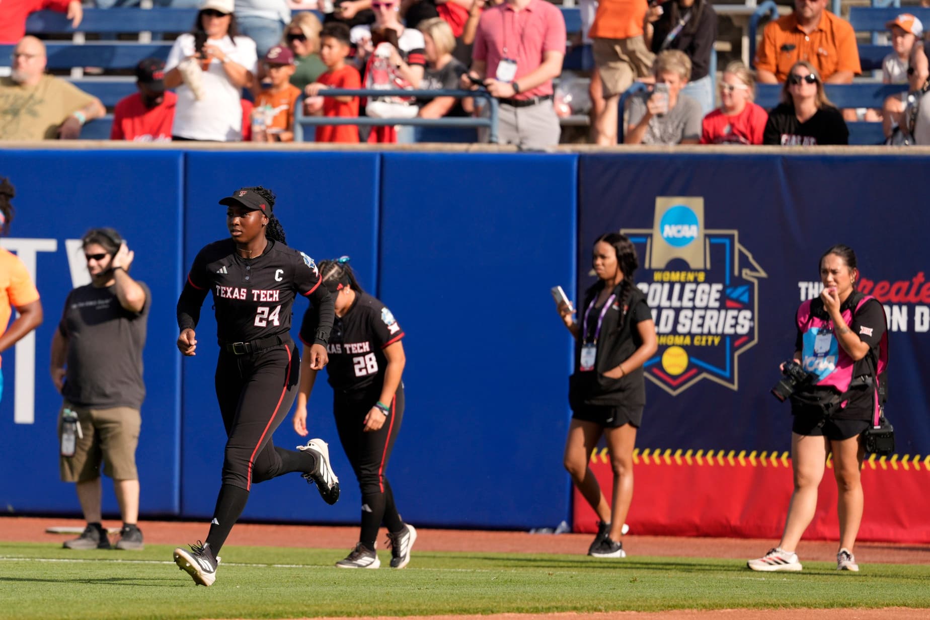 Texas Tech Softball Pulls Aces Early in WCWS Pitching Gamble