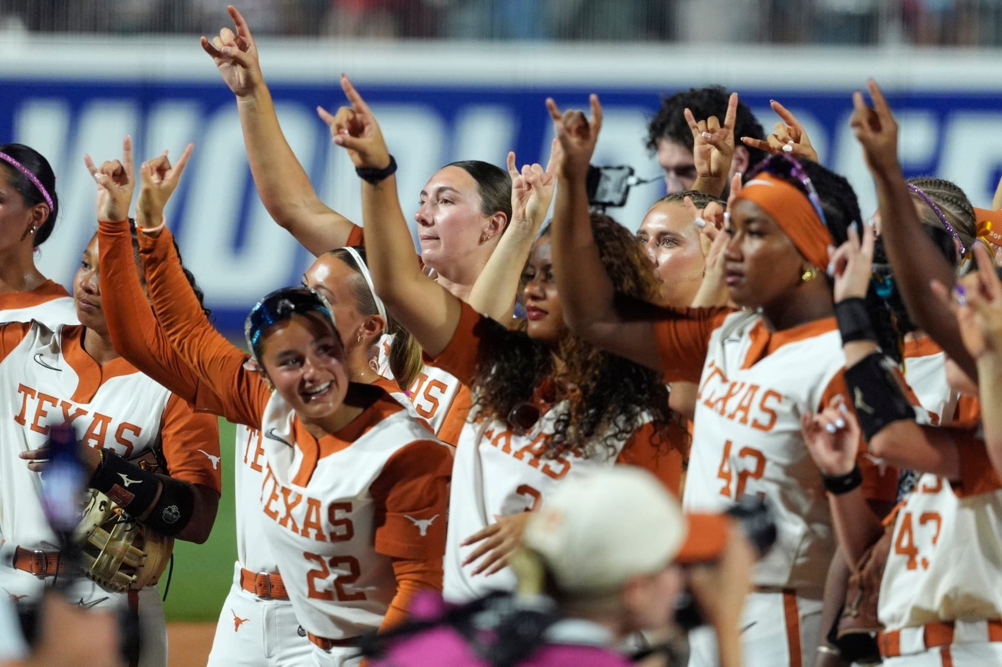 Teagan Kavan’s Complete Game Leads Texas Softball to Game 1 WCWS Win