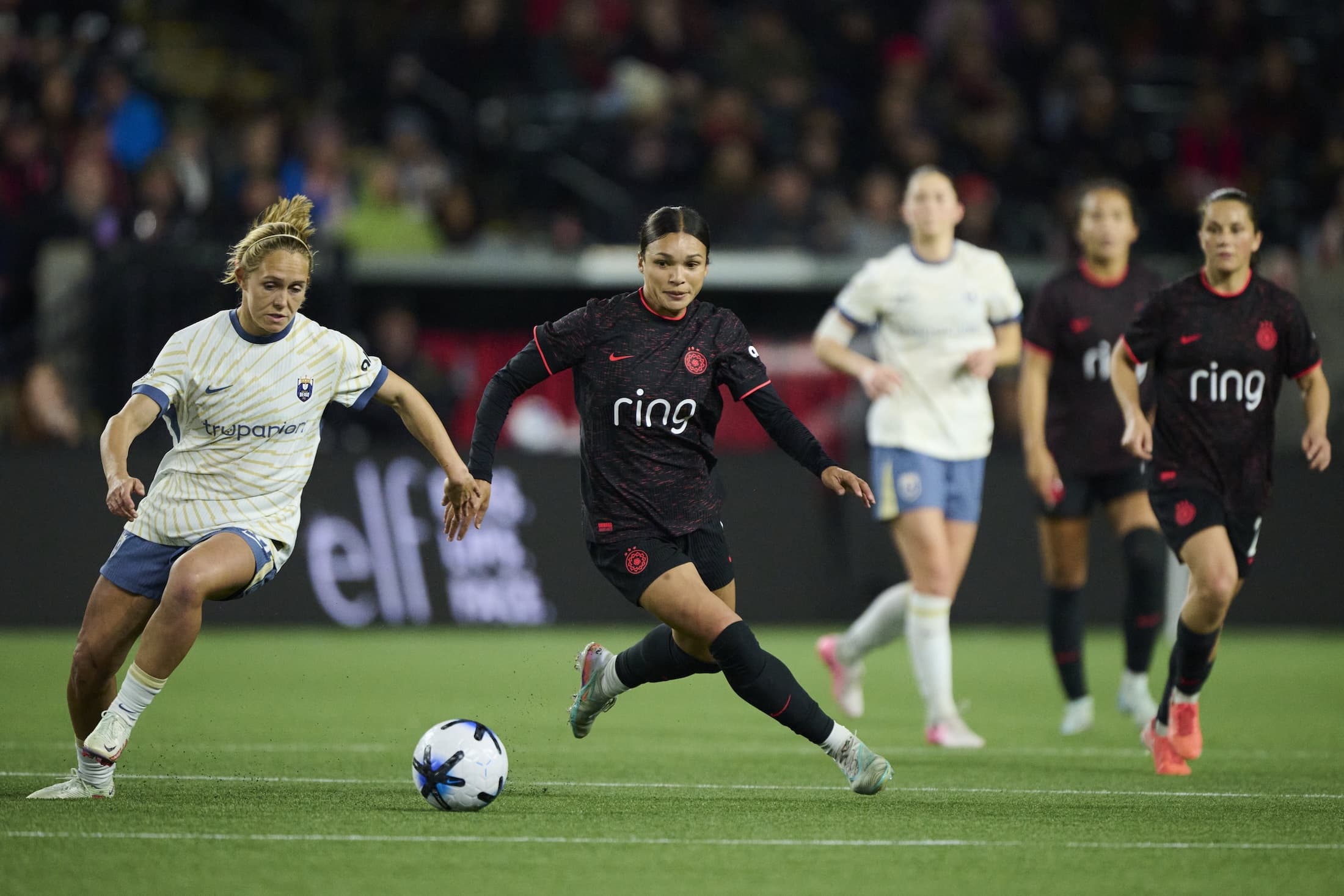 Seattle Reign & Portland Thorns Face Off in Cascadia Rivalry Match