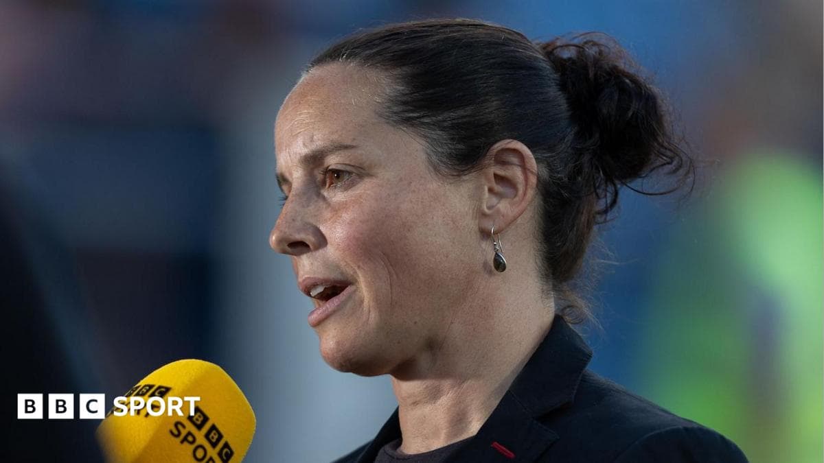 Wilkinson reveals Wales plane was hit by lightning