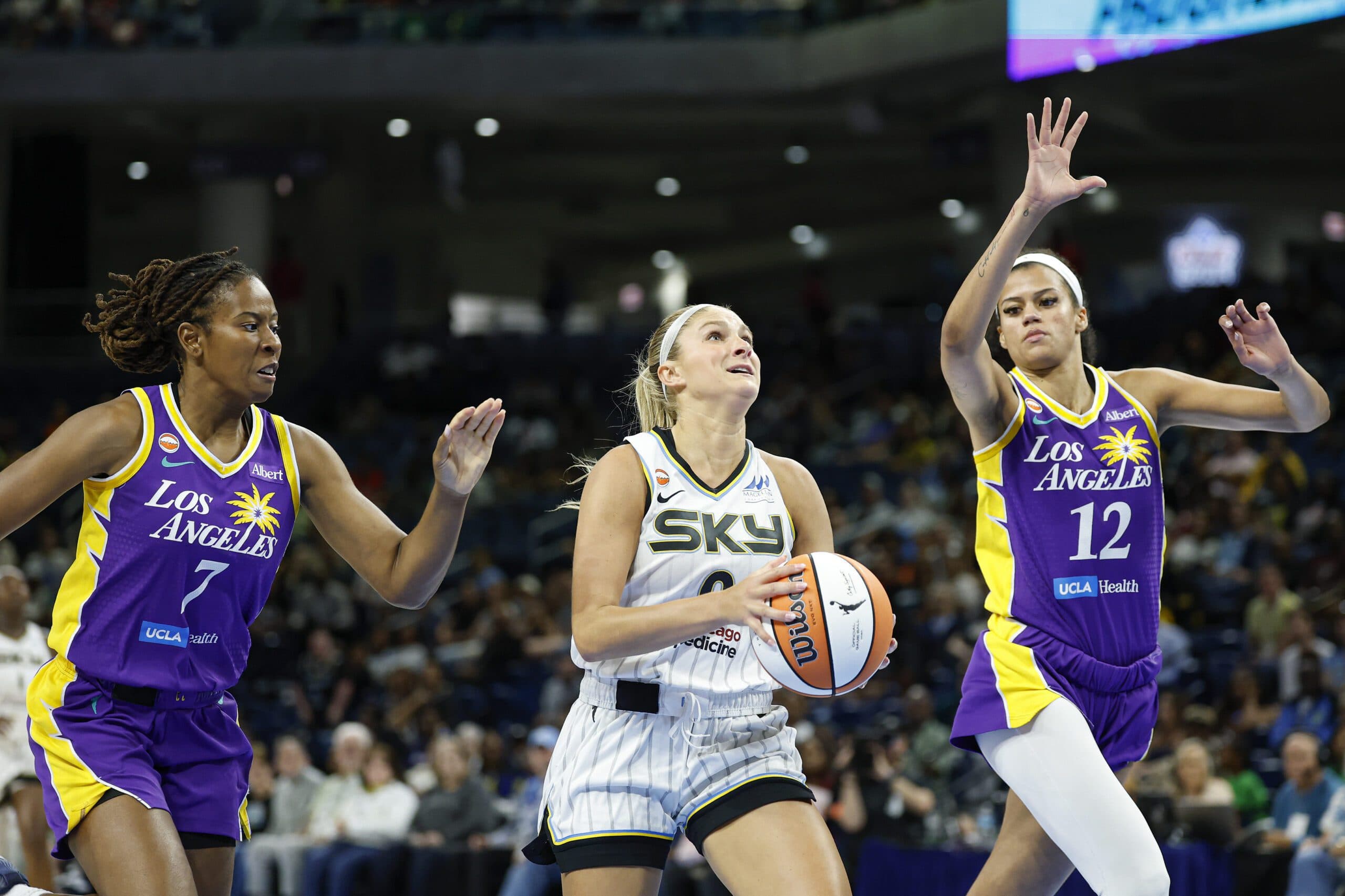 Sparks vs Sky Flips Late in the 4th Quarter as Chicago Beat LA, 95-88